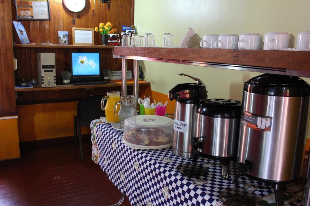 Residencial Noelia Hostel Puerto Iguazú Extérieur photo