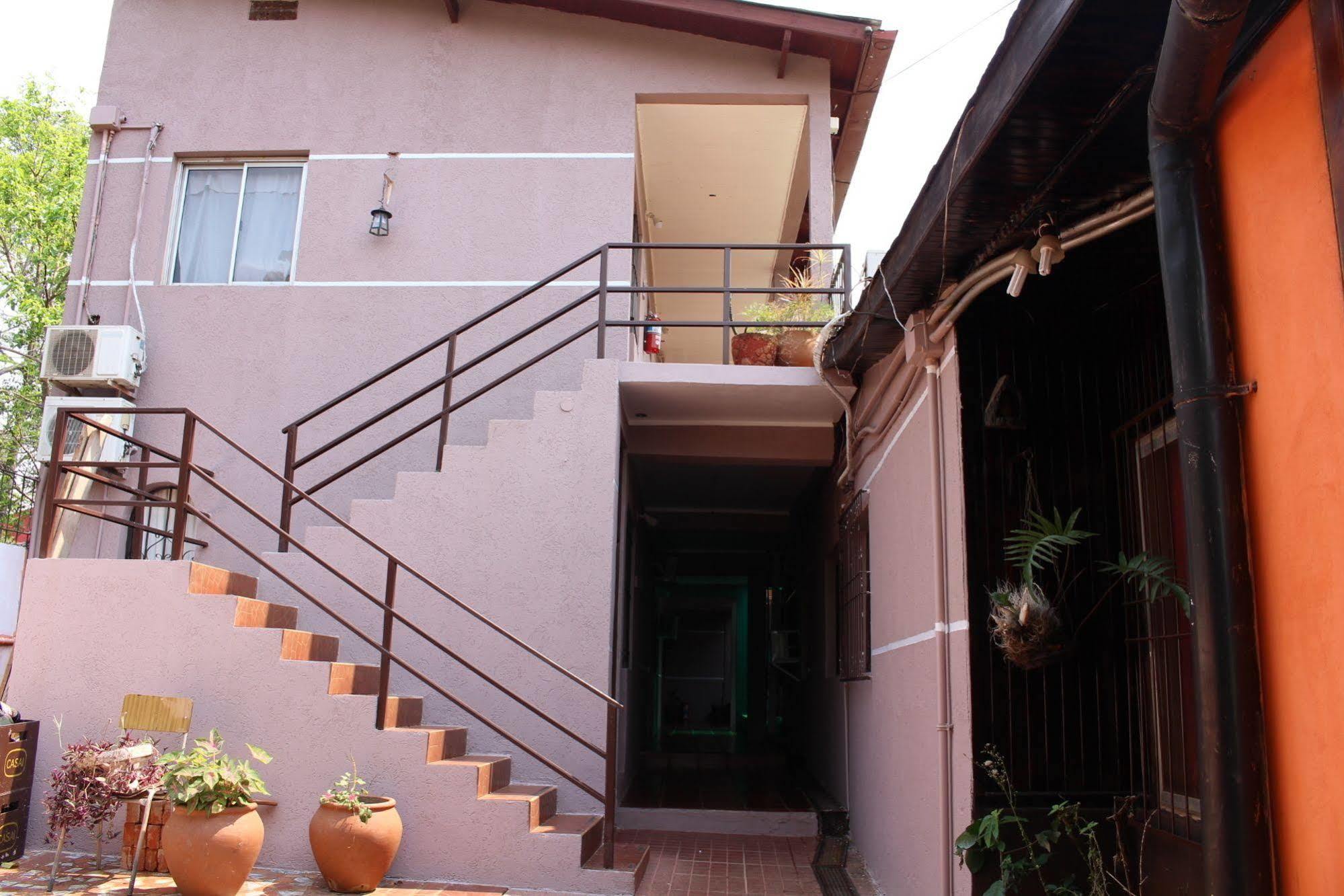 Residencial Noelia Hostel Puerto Iguazú Extérieur photo