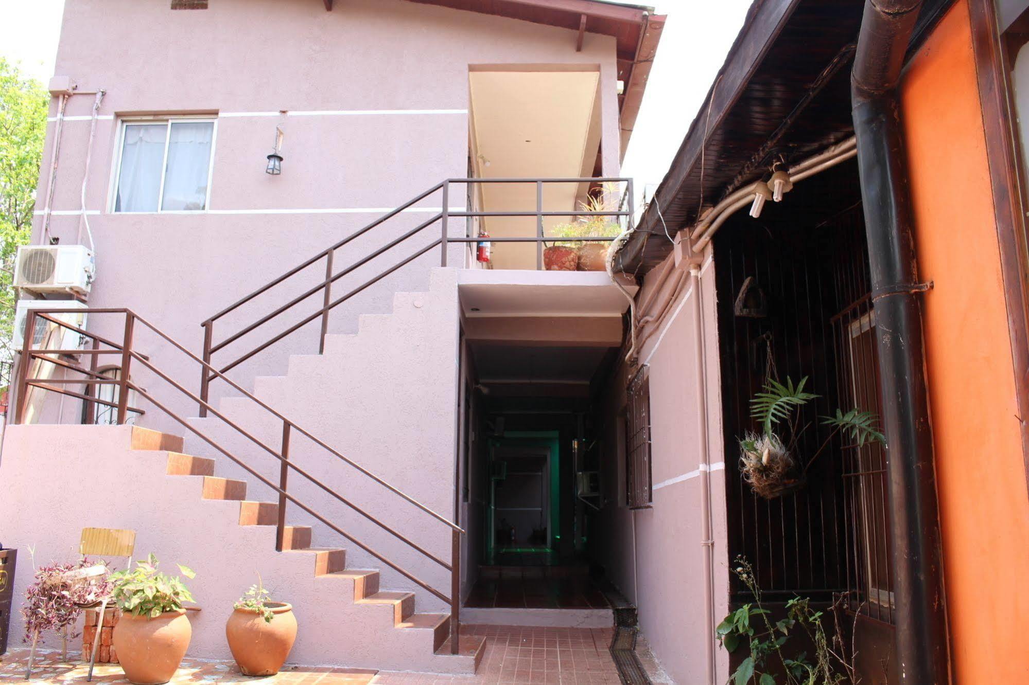 Residencial Noelia Hostel Puerto Iguazú Extérieur photo