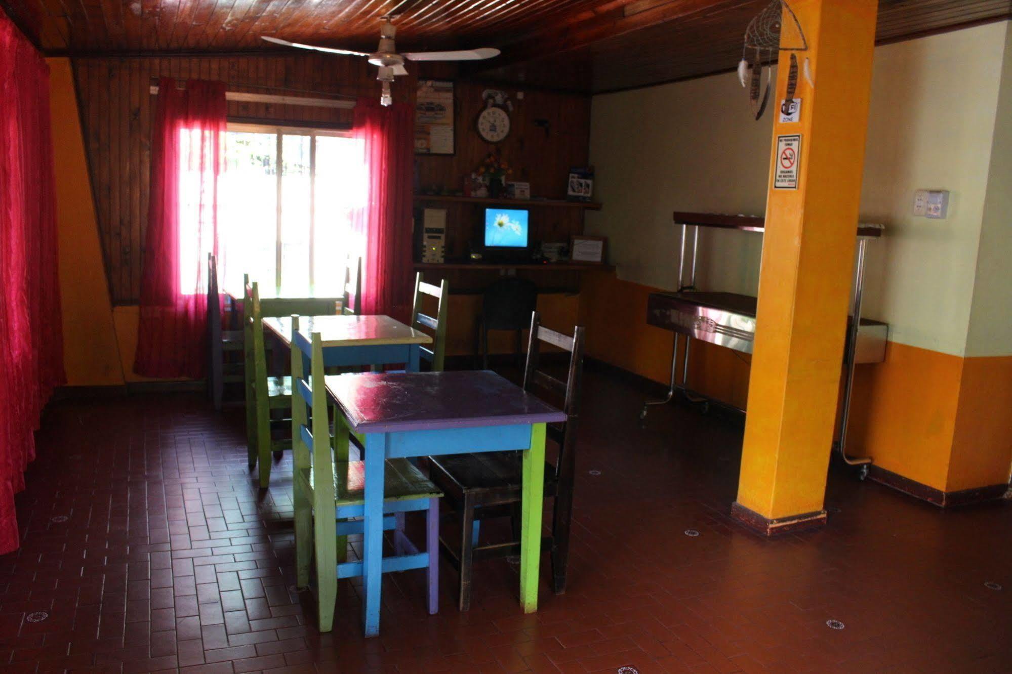 Residencial Noelia Hostel Puerto Iguazú Extérieur photo
