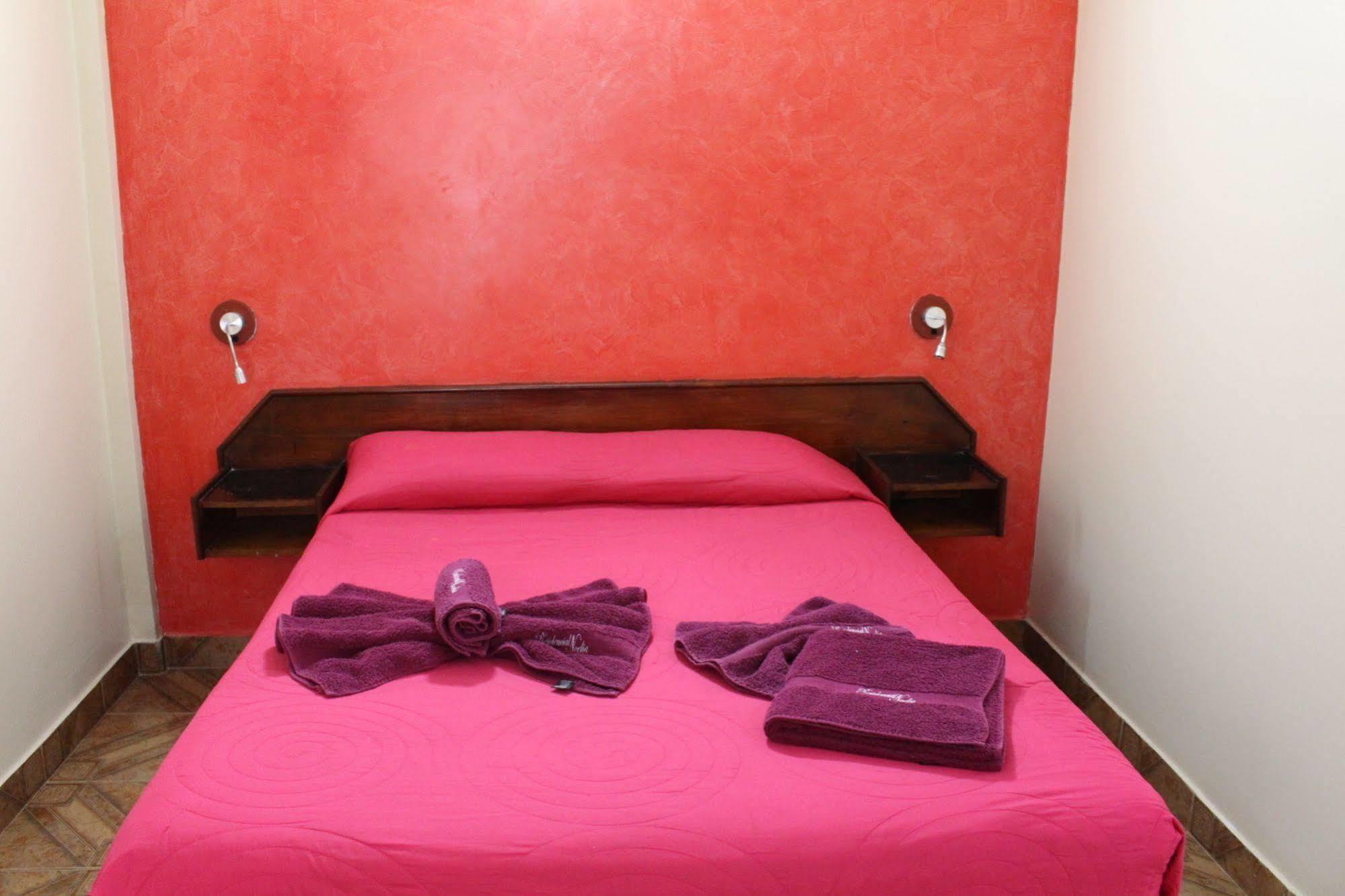 Residencial Noelia Hostel Puerto Iguazú Extérieur photo