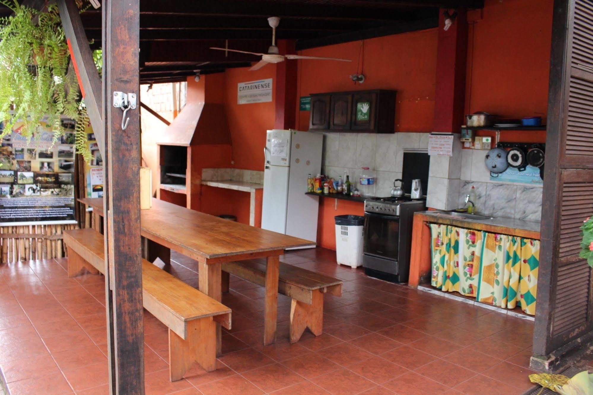 Residencial Noelia Hostel Puerto Iguazú Extérieur photo