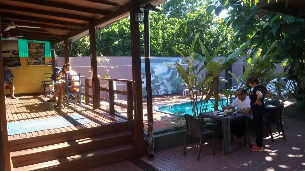 Residencial Noelia Hostel Puerto Iguazú Extérieur photo